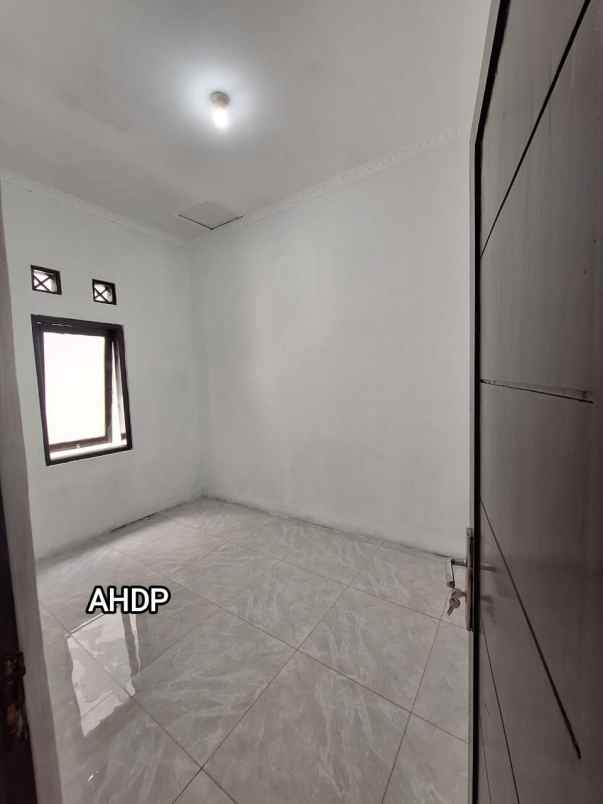 dijual rumah jl mitra setia cinunuk