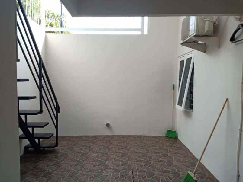 dijual rumah jl palagan