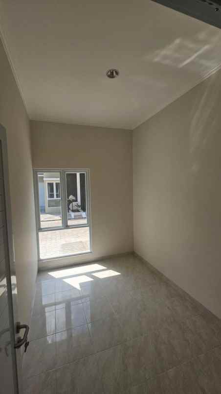 dijual rumah jl parpostel raya jati