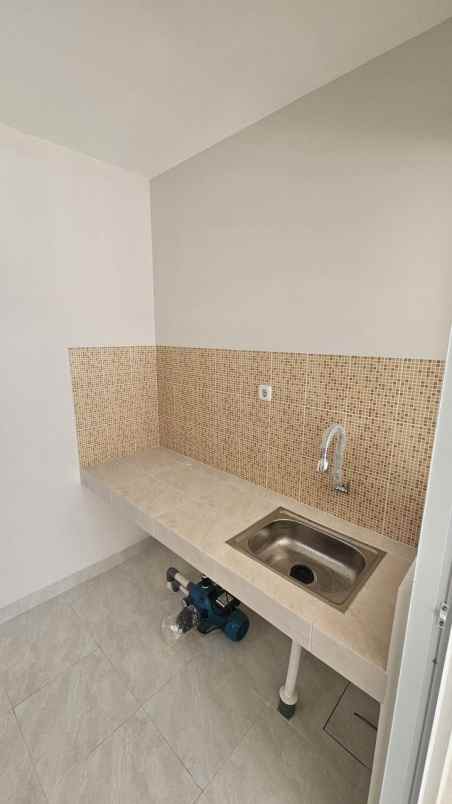 dijual rumah jl parpostel raya jati