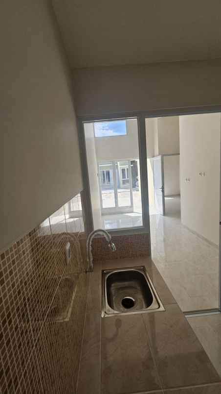 dijual rumah jl parpostel raya jati