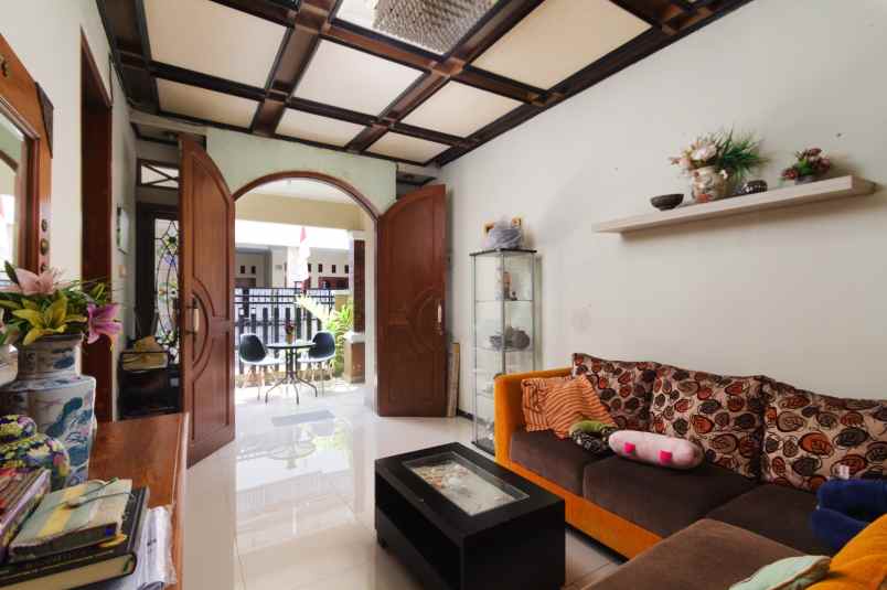 dijual rumah jl pondok bambu duren