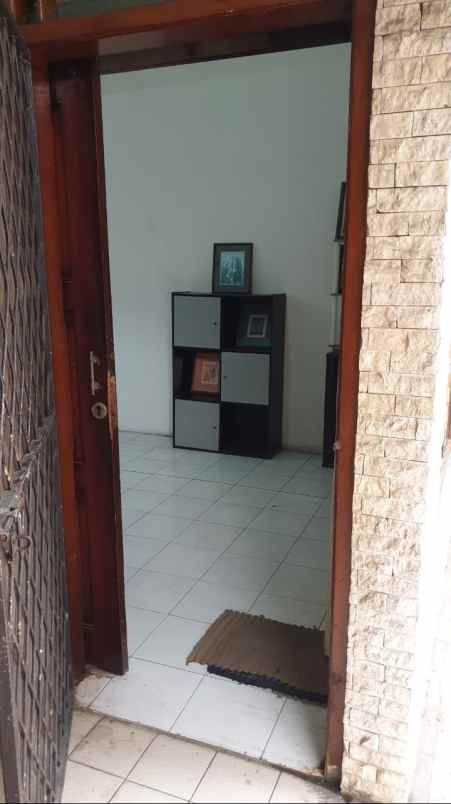 dijual rumah jl pondok bambu duren