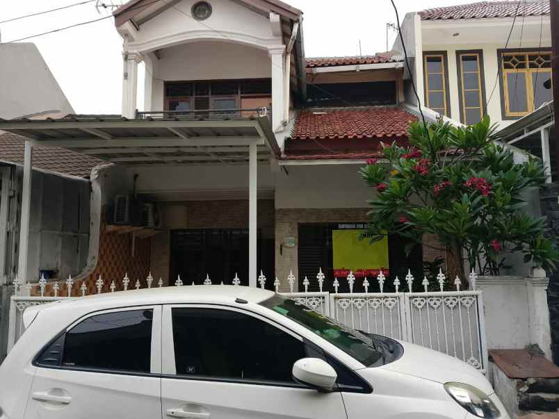 dijual rumah jl pondok bambu duren