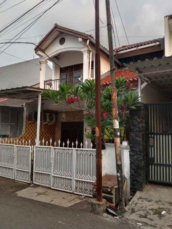 dijual rumah jl pondok bambu duren