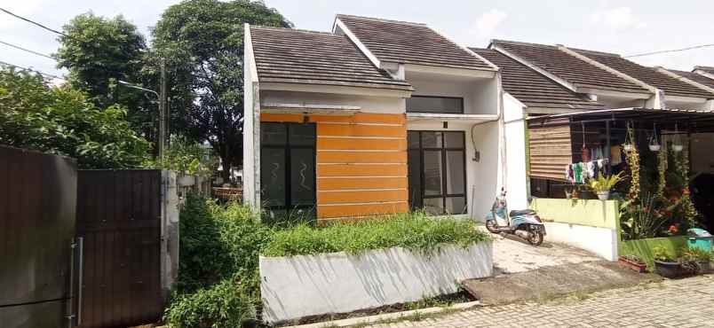 dijual rumah jl pondok maharta pondo