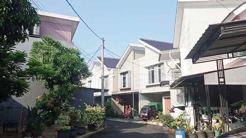 dijual rumah jl ps kranggan jatisampurana