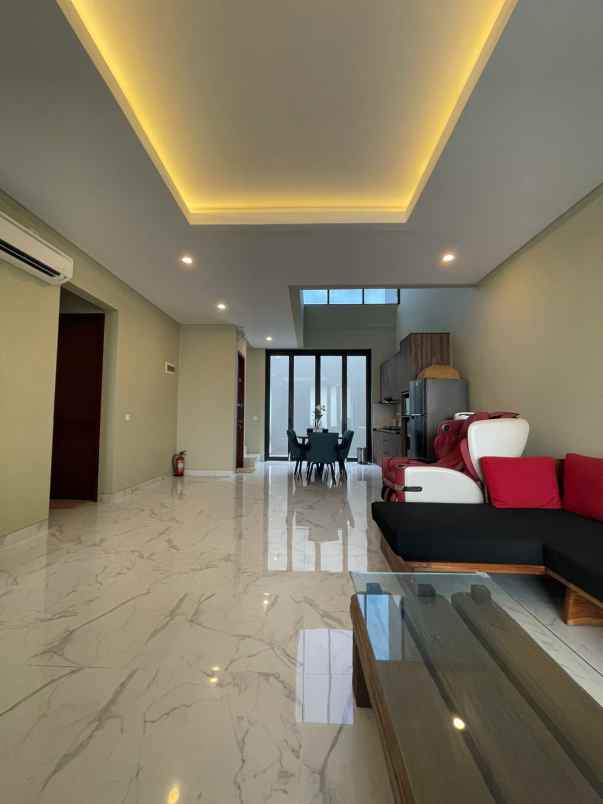 dijual rumah jl pulomas