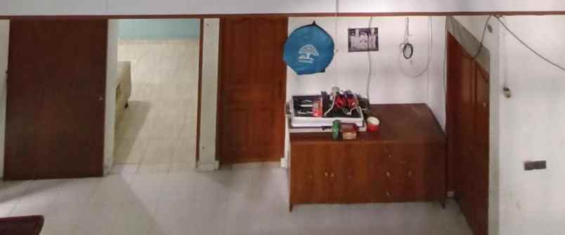 dijual rumah jl putra raya