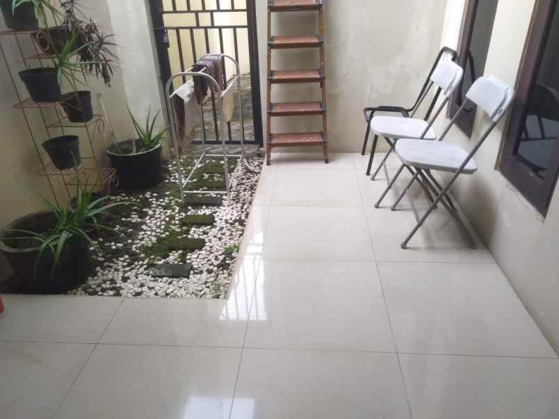 dijual rumah jl rajawali