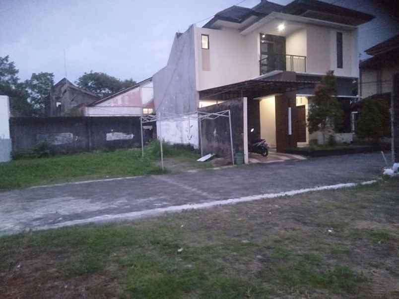 dijual rumah jl rajawali