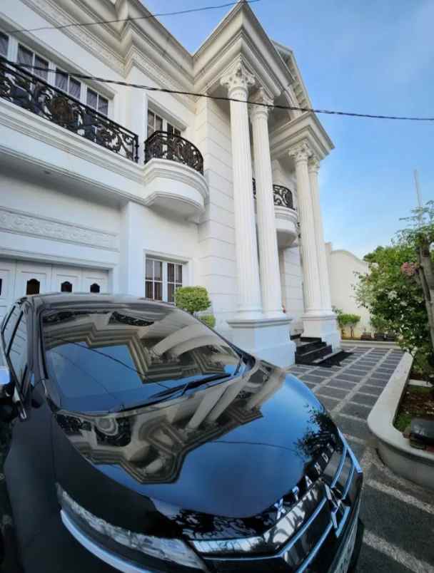 dijual rumah jl raya komplek billymoon