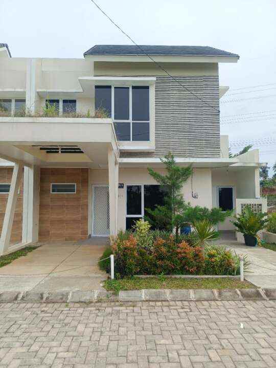 dijual rumah jl raya sawangan