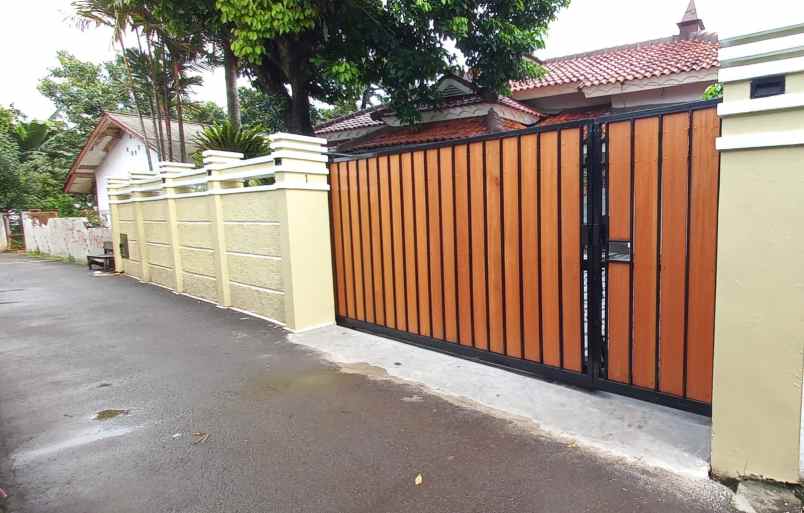 dijual rumah jl raya setu setu kec