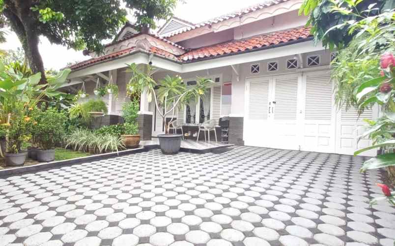 dijual rumah jl raya setu setu kec