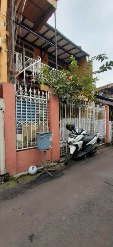 dijual rumah jl rengasdengklok antapani