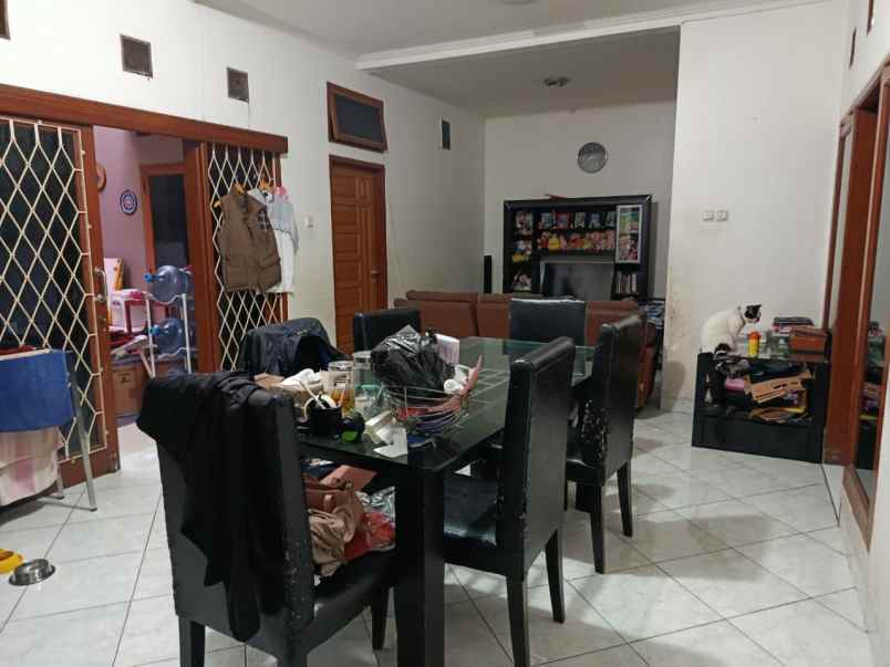 dijual rumah jl rengasdengklok antapani