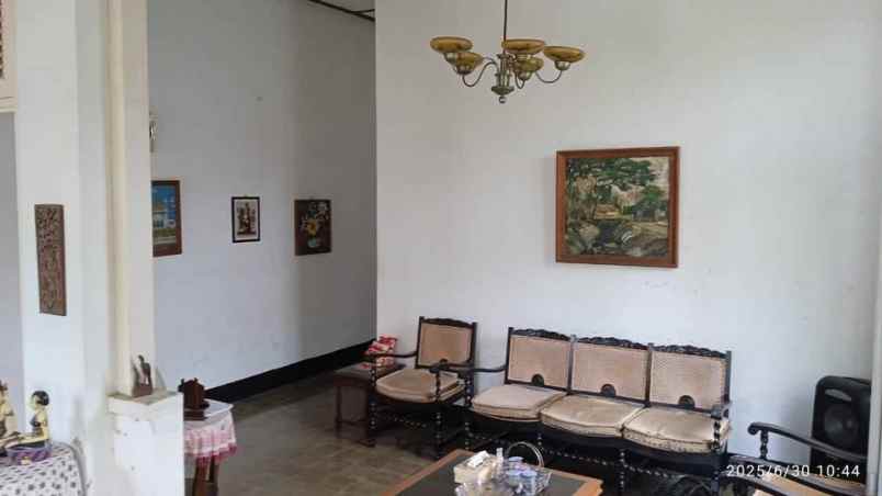 dijual rumah jl sajiono kota baru