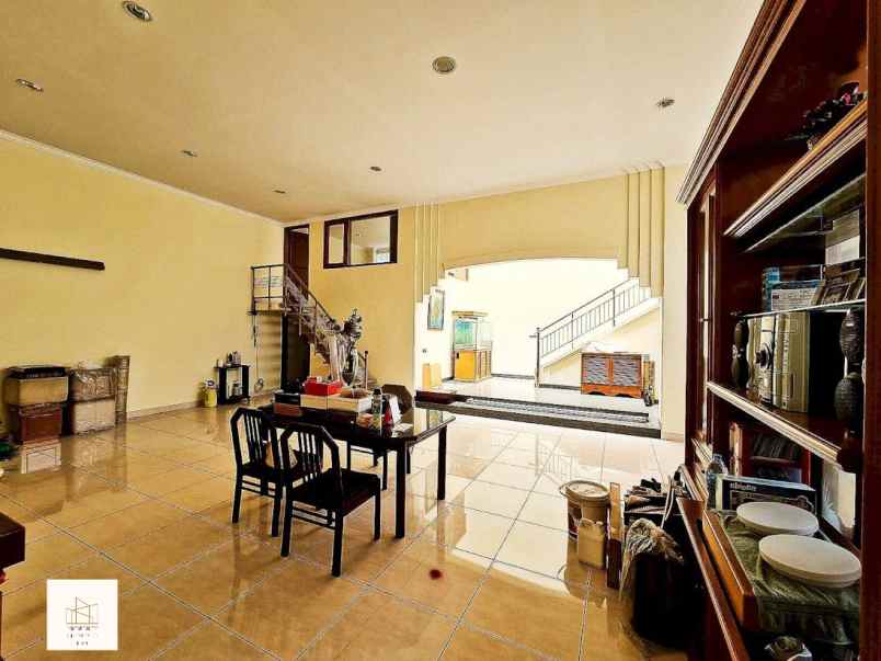 dijual rumah jl sayap pasirluyu regol