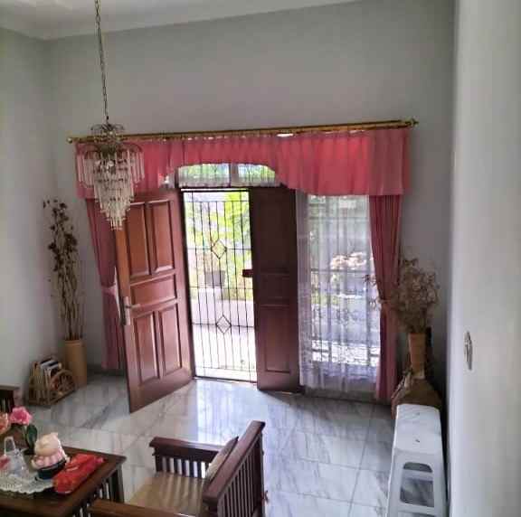 dijual rumah jl set