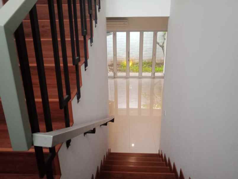 dijual rumah jl statistik pondok bambu