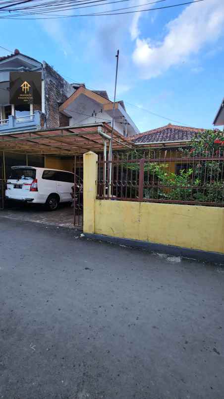 dijual rumah jl sukajadi