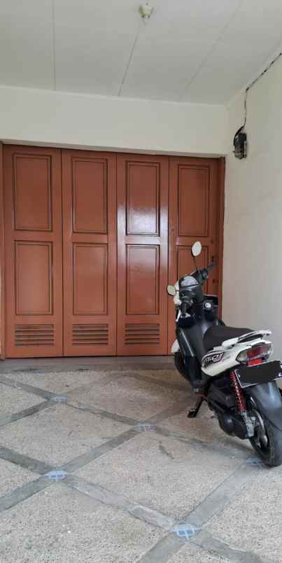 dijual rumah jl tamborin turangga