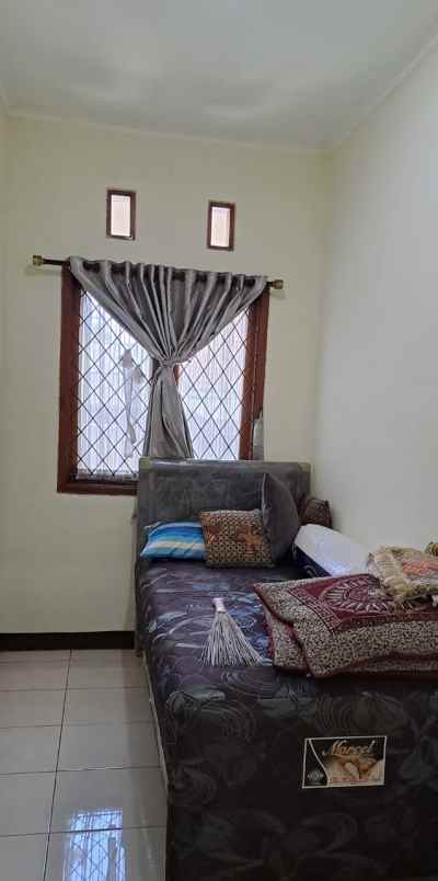 dijual rumah jl tamborin turangga