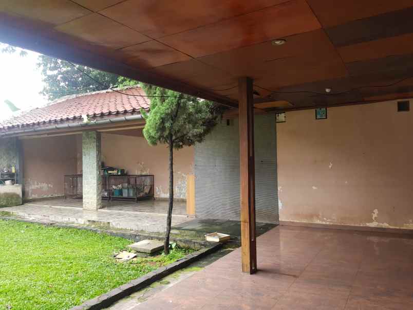 dijual rumah jl villa duta