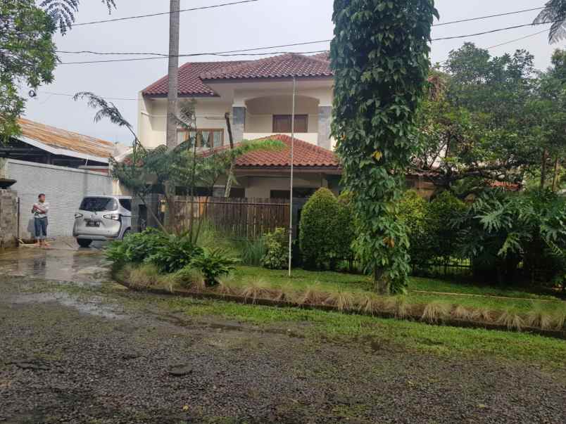 dijual rumah jl villa duta