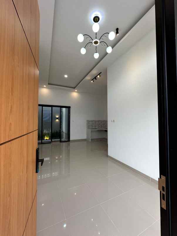 dijual rumah jl warak purbayab