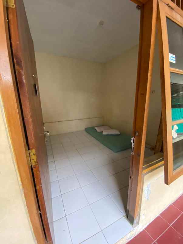 dijual rumah jl wonocatur gg manggis