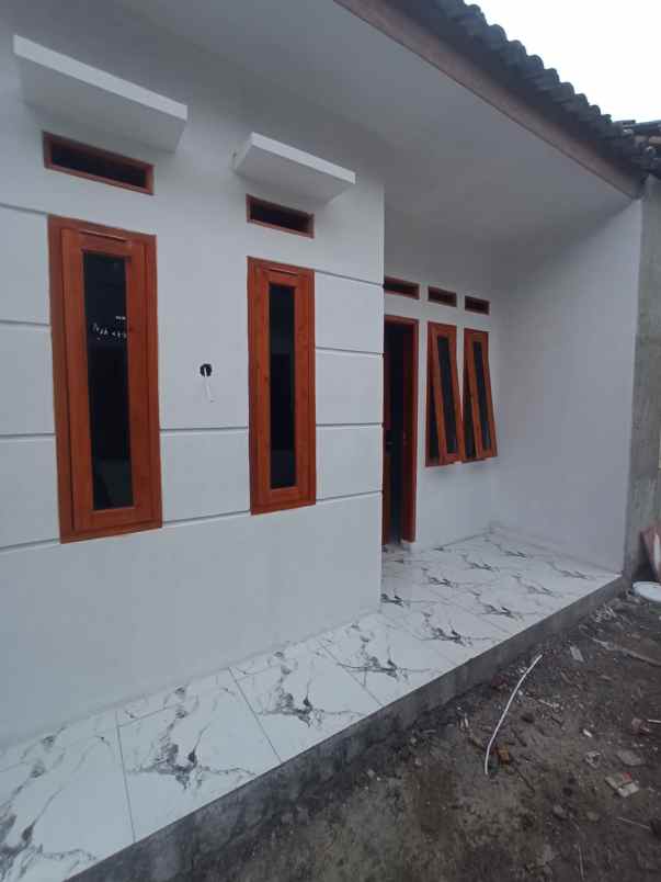 dijual rumah jln bojong tanjung
