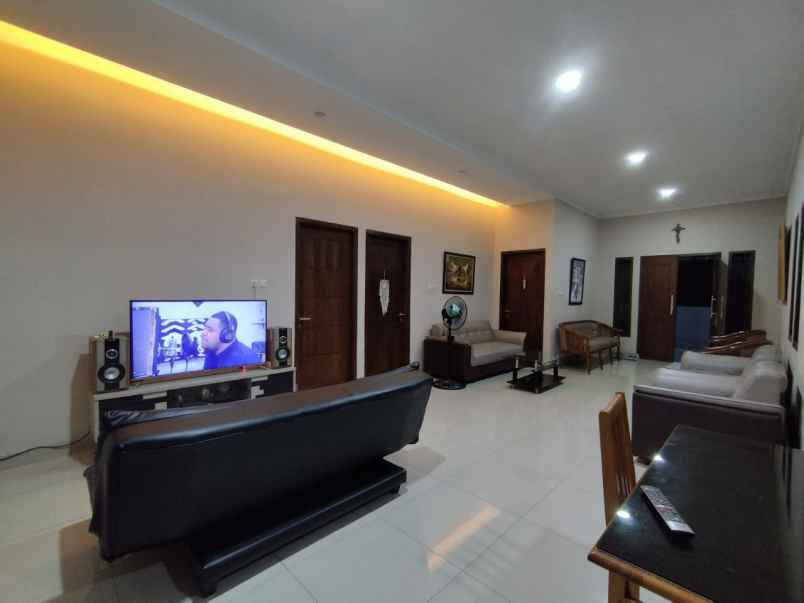 dijual rumah jln caman raya gang mesjid