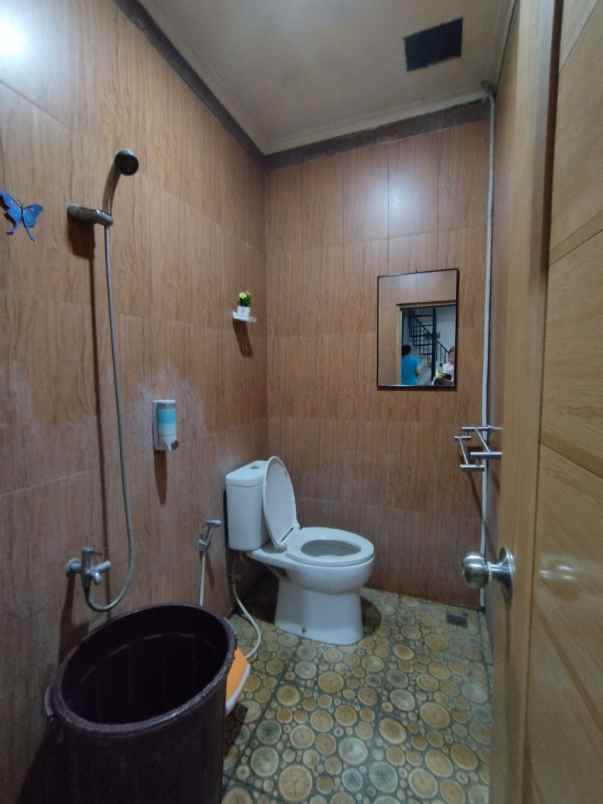 dijual rumah jln caman raya gang mesjid
