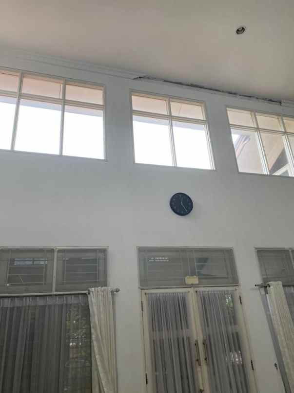 dijual rumah jln kayuputih tengah ii b