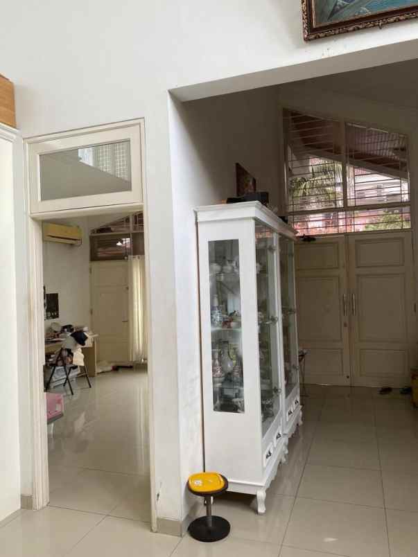 dijual rumah jln kayuputih tengah ii b
