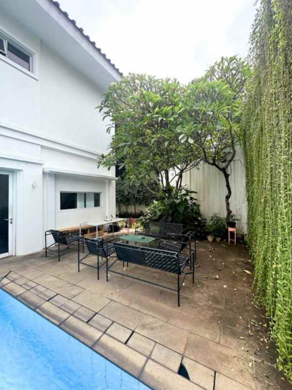 dijual rumah jln lebak bulus raya