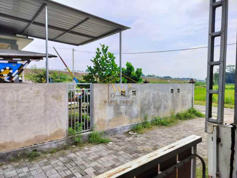 dijual rumah joho prambanan klaten jawa