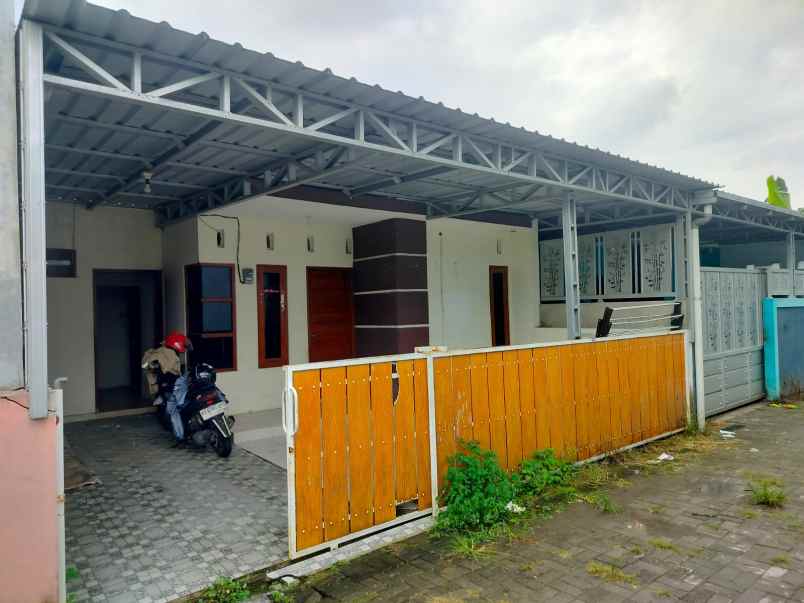 dijual rumah joho prambanan klaten jawa