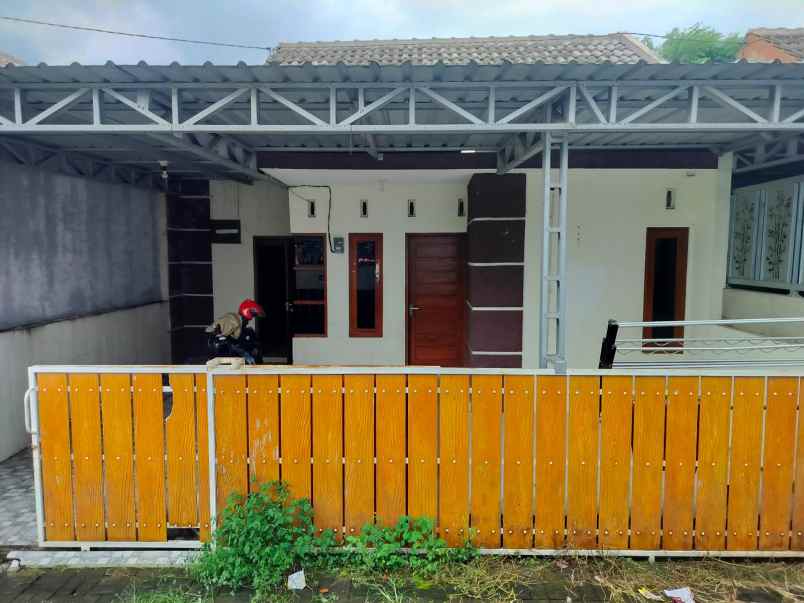 dijual rumah joho prambanan klaten jawa