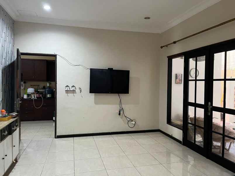 dijual rumah jojoran