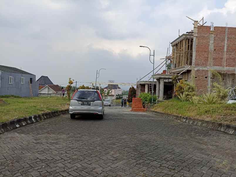 dijual rumah junrejo