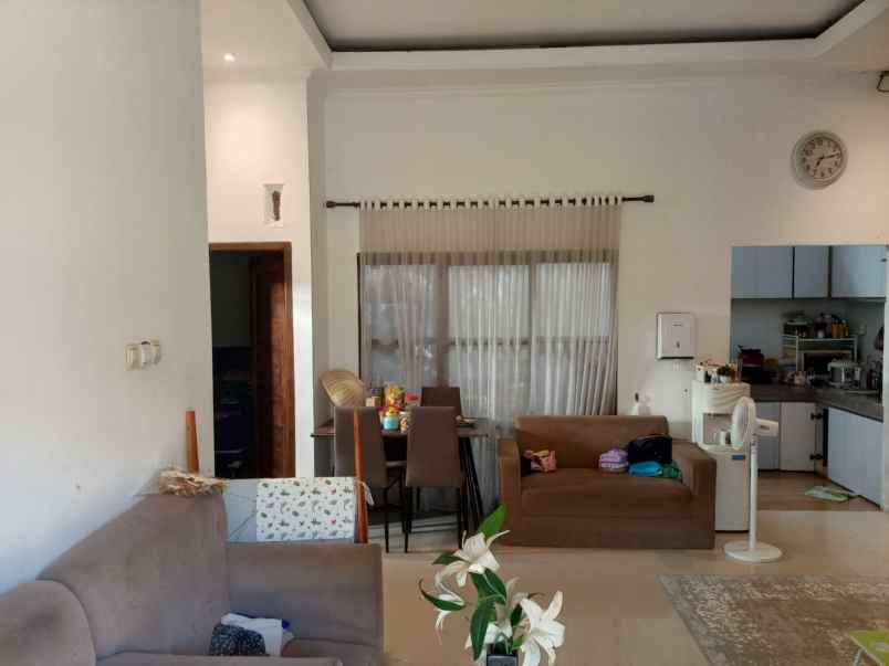 dijual rumah kalitirto