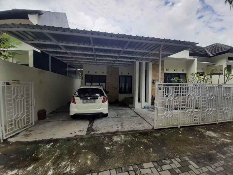 dijual rumah kalitirto kec berbah