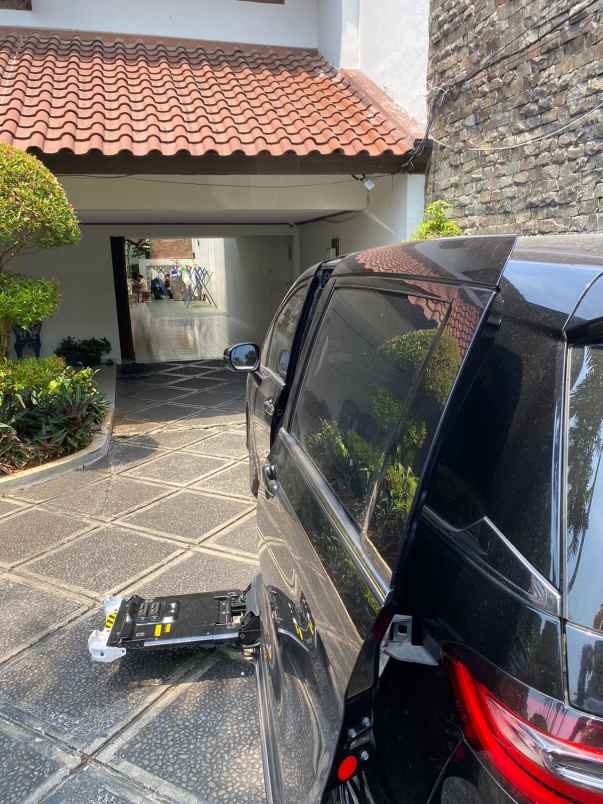 dijual rumah kebayoran baru