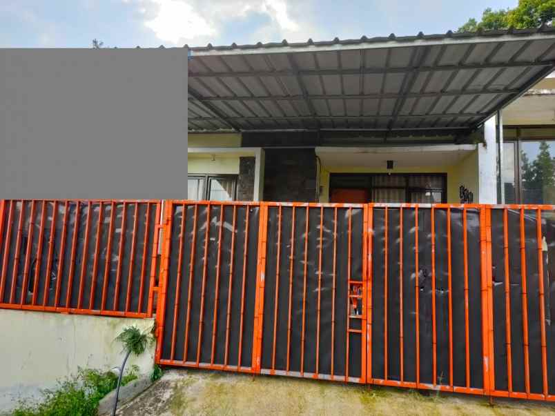 dijual rumah kec ngamprah