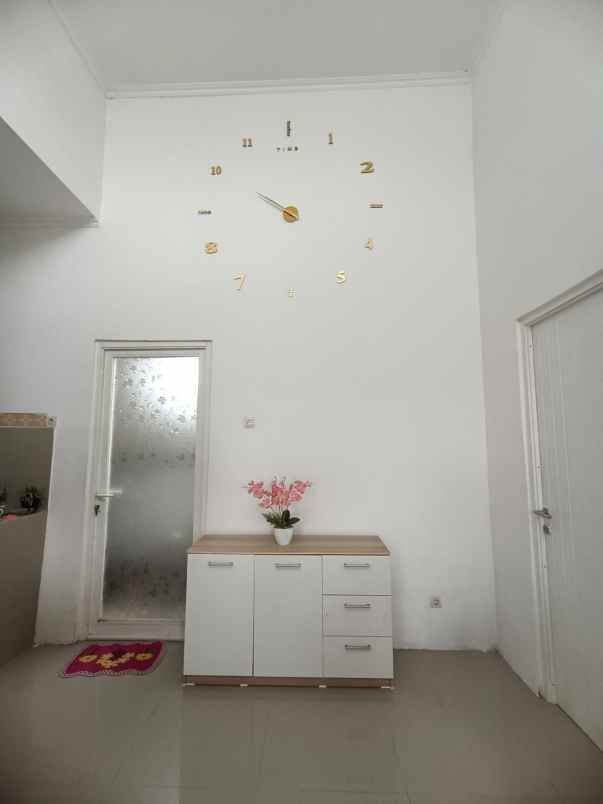 dijual rumah kedung kendo