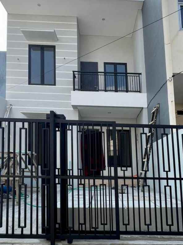 dijual rumah kelapa gading