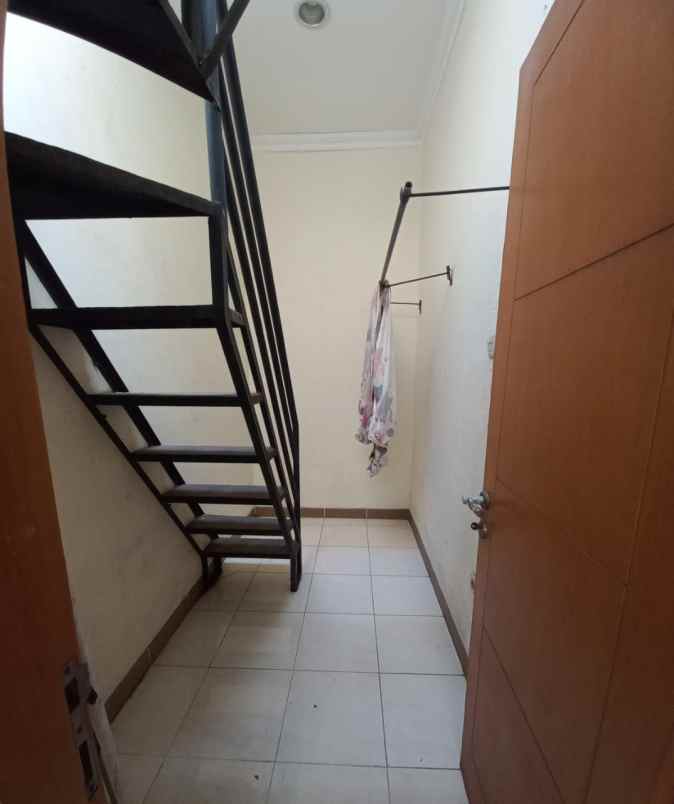 dijual rumah kelapa gading